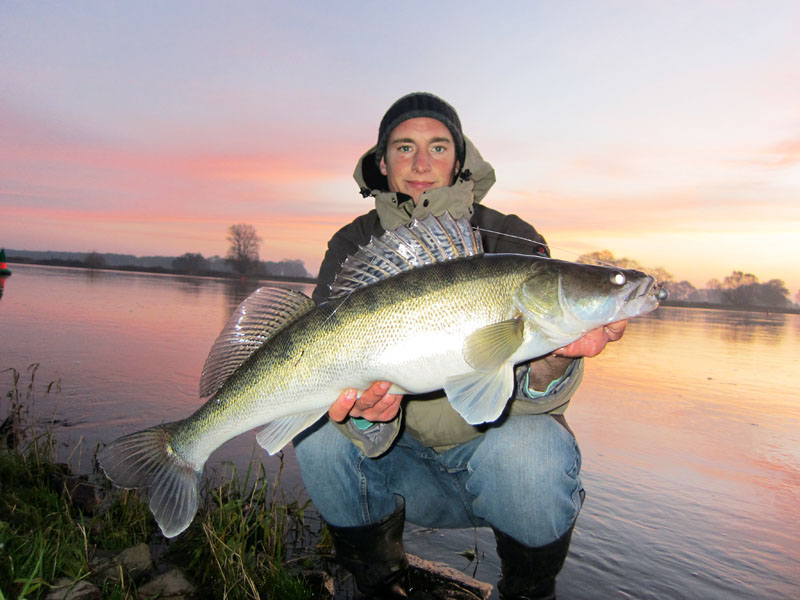 Moeras Bourgeon Verhoogd Snoekbaars vissen vanaf de kant - 10 tips - Beet Magazine