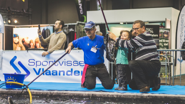 Tal van activiteiten te vinden voor jong en minder jong op de stand van Sportvisserij Vlaanderen.