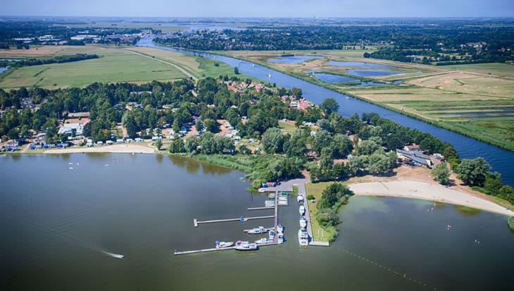 Camping & Vakantiepark Bergumermeer is hét vakantiepark in Friesland voor de sportvisser.