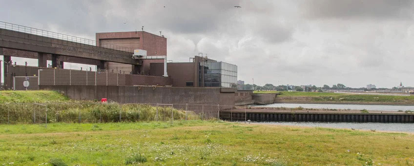 In IJmuiden ligt het grootste en dodelijkste gemaal van Europa.