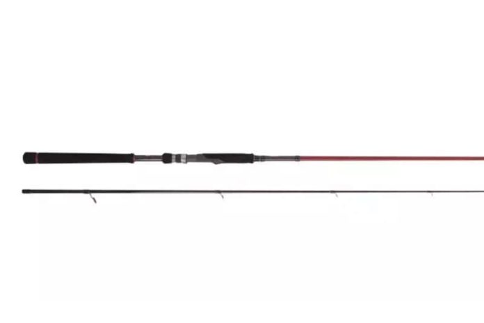 De blank is perfect in balans, met de actie juist daar waar hij hoort, dat deze Cinnetic CRB4 Seabass Evolution Light Game jouw kunstaas perfect in beweging zet en alle power heeft om de zeebaars te haken en te drillen.