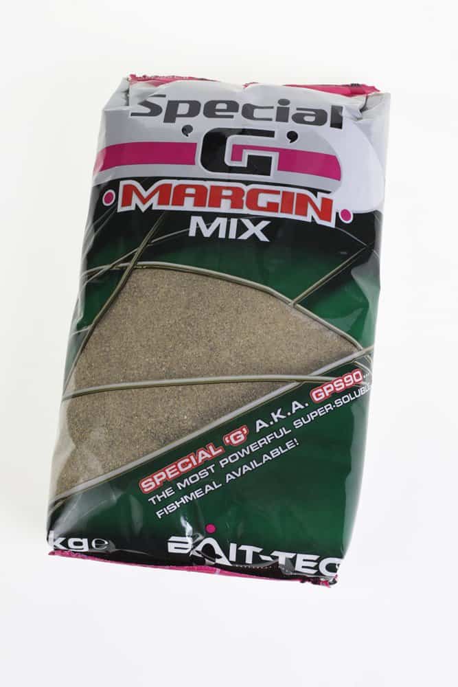 Het Bait-Tech Special G Margin Mix is een zwaar lokvoer dat het beste werkt wanneer het overvloedig nat gemaakt wordt.