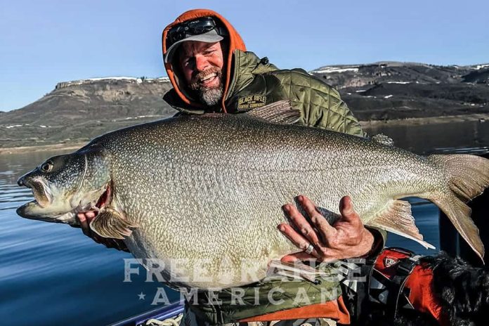 Scott Enloe ving op 5 mei in Colorado wat waarschijnlijk de nieuwe all-tackle wereldrecord meerforel is.