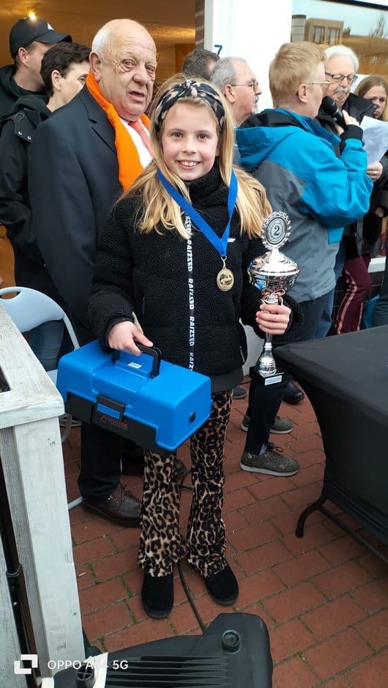 Er werd redelijk vis gevangen waardoor zeven kinderen met een grote beker en prijs naar huis gingen.