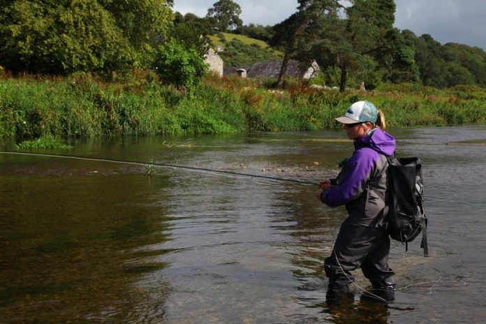 Ierland, ‘het groene eiland’, biedt de vliegvisser enorm veel mogelijkheden bij het vliegvissen op allerlei vissoorten, aldus de Fish & Travel website.