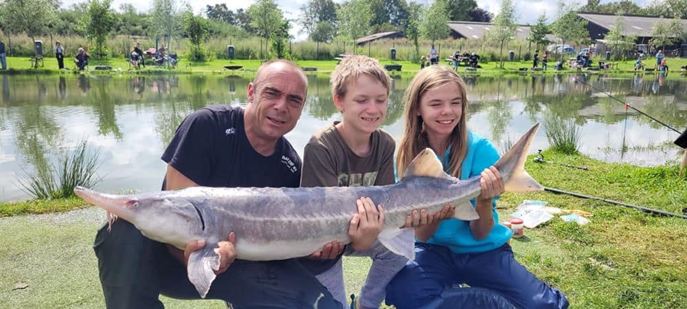 Kim ving de grootste steur van de wedstrijd, een Beluga van 1,34 meter.