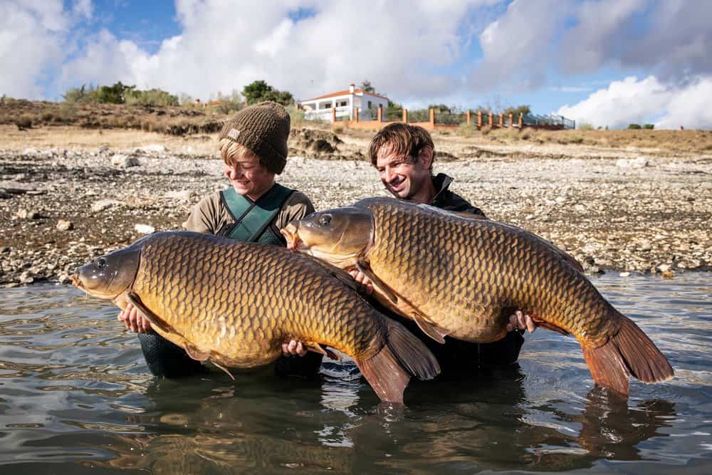 Het meer heeft een geweldig bestand aan zeelt, snoekbaars, blackbass, snoek, Iberische barbeel en enorme karpers met gewichten tot ruim 36 kilo.